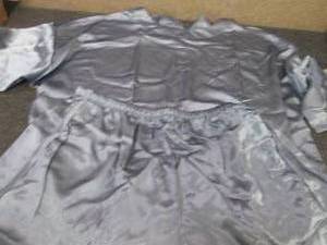 lot 380 image: Ladies XL Silk PJ Shorts Set...