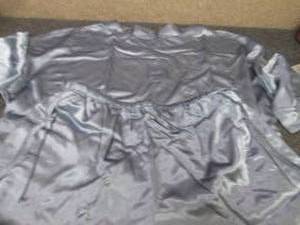 lot 382 image: Ladies XL Silk PJ Shorts Set...