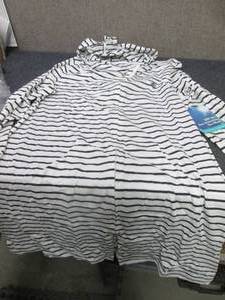 lot 436 image: Ladies Large Cabana Coverup...