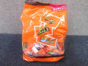 lot 86 image: 32.06 oz Assorted Reeses Snack Siz...