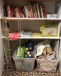 lot 4 image: Misc. Household Items & More (Some Vintage)