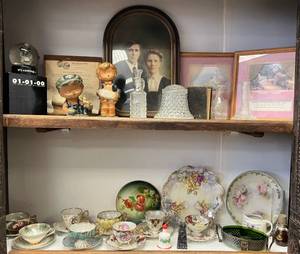 lot 14 image: Misc. Household Items & More (Some Vintage)