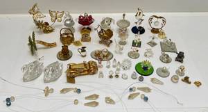 lot 16 image: Misc. Vintage Crystal Figurines Some Swarvoski