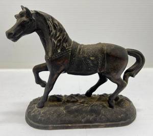 lot 17 image: Vintage Horsen Statue Spelter Arabian Horse 8 12L x 8 34T