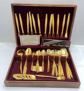 lot 21 image: Vintage Golden Bouquet Silverware 56 Pc. In Original Wood Box