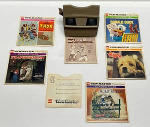 lot 34 image: Vintage View-Master With View-Master Reels Including Frankenstein, Thor & More