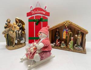 lot 120 image: Misc. Christmas Items