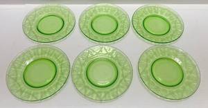 lot 189 image: 8 Uranium Glass Plates (Barely Glows)