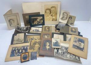 lot 195 image: Misc. Vintage Photos