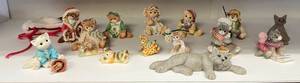 lot 227 image: Misc. Kitten Collectibles