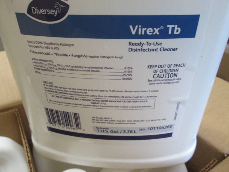 lot 427 image: 4 Gallons Diversey Virex Tb...