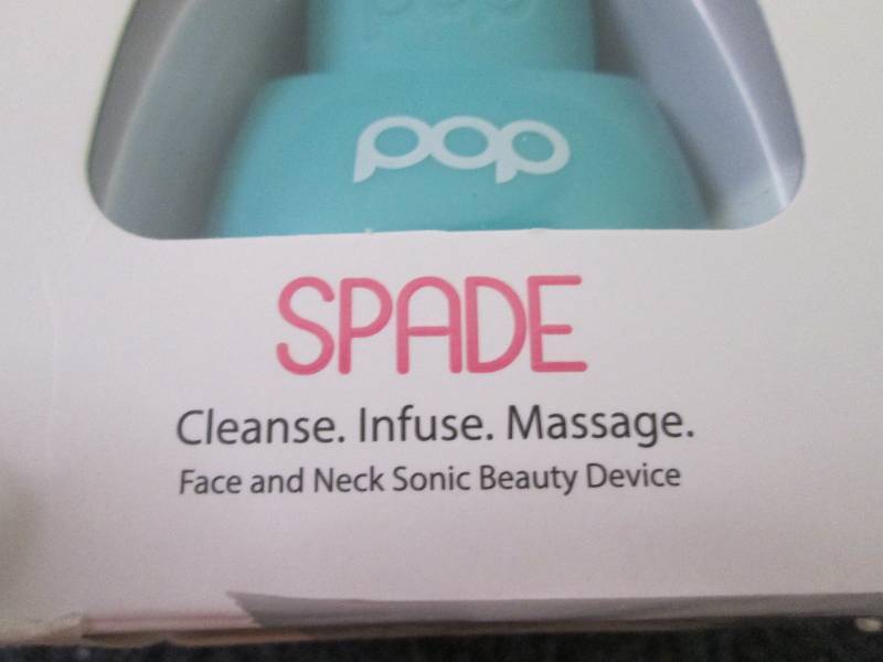 lot 268 image: Pop Sonic Spade Cleansing & Exfolia...
