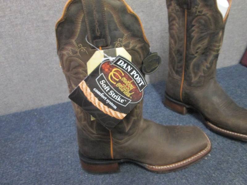 lot 2 image: Dan Post Womens Alexy Leather West...