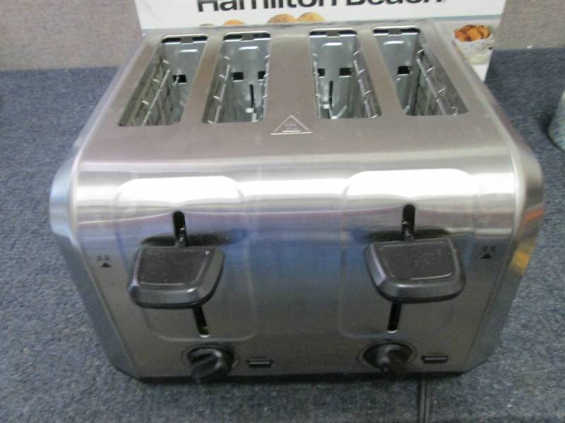 lot 177 image: Hamilton Beach 4-Slice Toaster - St...