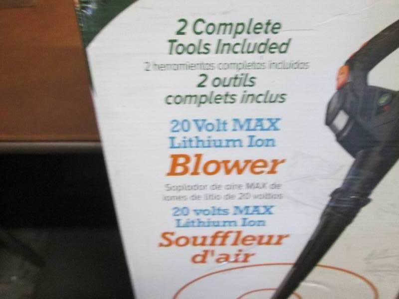 lot 224 image: Scotts 20-Volt String Trimmer and L...