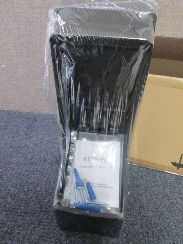 lot 218 image: 4 Comfort Gel Automatic Dispensers...