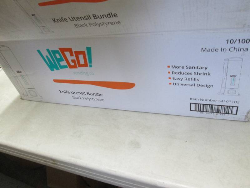 lot 322 image: Case of 1000 WeGo Dispenser Black P...