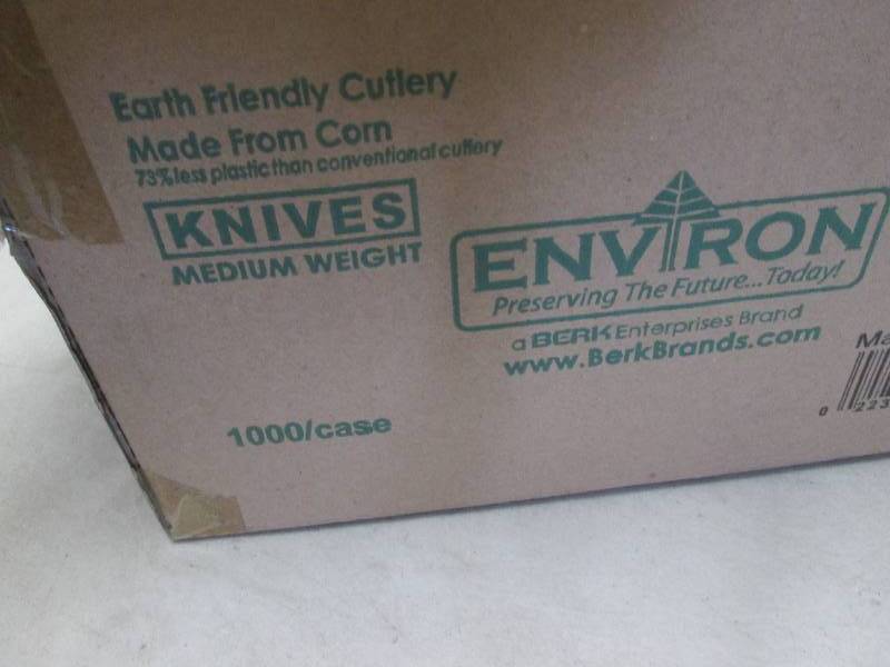 lot 336 image: Case of 1000 White Plastic Knives...