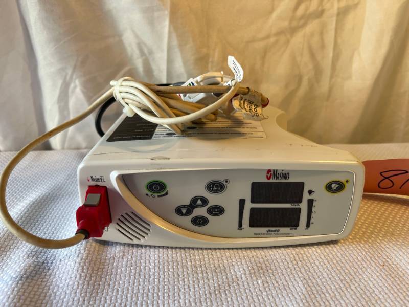 lot 9 image: MSRP $3000 Masimo Rad-8 BedsidePortable Signal Extraction Pulse Oximeter WFinger SPO2 Pulse Sensor Probe&nbsp-customizable alarms that can be set to notify medical personnel when SpO2 or pulse rate readings fall outside a specific range. Works Great