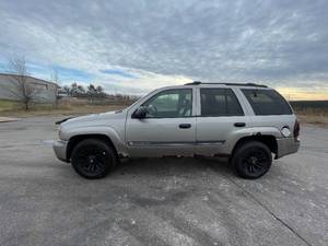 2002 Chevrolet Trailblazer LT - 4X4 - 2 OWNERS