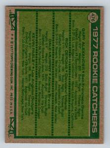 lot 83 image: 1977 Topps Rookie Catchers, Dale Murphy RC #476 Vintage Baseball Card
