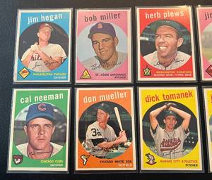 lot 132 image: 1958 Topps Baseball 10 Vintage Card Lot