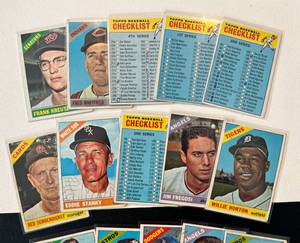 lot 138 image: 1966 Topps Baseball 18 Vintage Card Lot