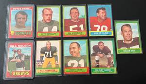 lot 181 image: Vintage Football 9 Card Lot of 1963 and 1971