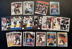 lot 276 image: Jari Kurri 28 Card Hockey Lot