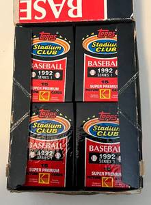 lot 340 image: 1992 Topps Stadium Club Baseball Series 1 36 Packs of Baseball Cards