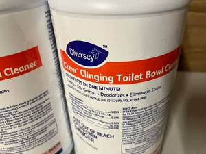 Clinging Toilet Bowl Cleaner