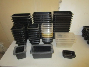 lot 26 image: Misc. Food Pans