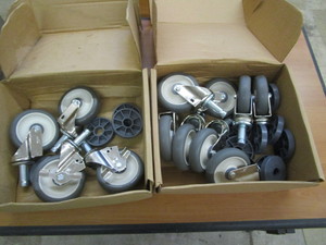 lot 32 image: (12) 5 NSF Casters