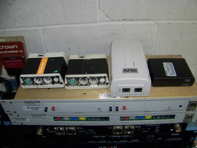 lot 80 image: Miscellaneous LOT of Professional  Commercial Audio Video Items & Accessories