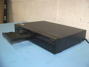 lot 76 image: Pioneer Elite BDP-23FD Upscaling Blu-Ray Disc Player