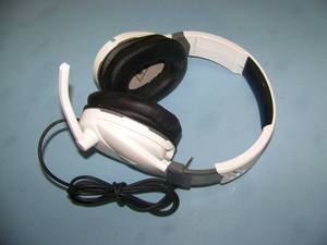 lot 92 image: Turtle Beach Recon 200 Video Gaming Headset  Headphones with Microphone