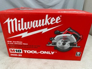 lot 5 image: Brand New Milwaukee M18 18V Lithium-Ion Cordless 6-12 in. Circular Saw