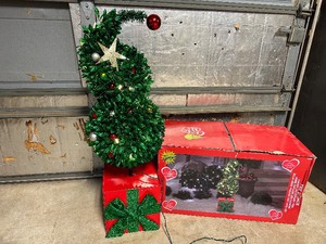 lot 15 image: 3 ft Grinch Pre-Lit Christmas Tree with Base