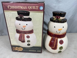 lot 65 image: Collectible Cracker Barrel Christmas Quilt Cookie Jar