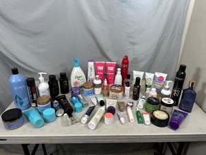 lot 67 image: Large Lot of Hair Care, Skin Care, and More