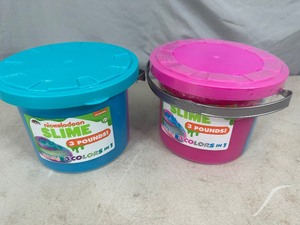 lot 70 image: 6 lbs of Nickelodeon Slime