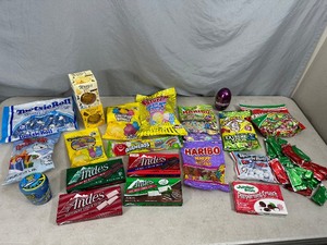 lot 89 image: Candy, Chocolate, Treats, and More