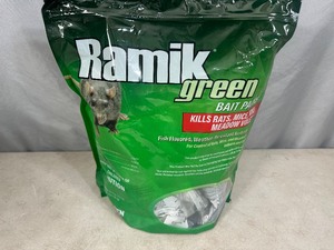 lot 186 image: New Bag of 16 Ramik Green Mouse Bait Packs