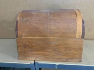 lot 86 image: Heavy Hardwood Industrial Fiberglass Mold - curved top
