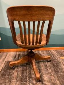 lot 271 image: Classic Antique Industrial Swivel Desk  Task Chair
