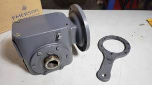 lot 139 image: Browning 401 nema 56c input RA worm gear reducer
