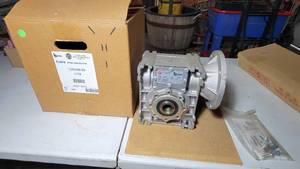 lot 153 image: Cobra Gearbox C26Q56H25  251 Hollow bore worm gear box