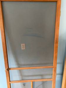 lot 243 image: Screen Door