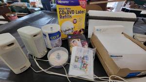 lot 194 image: Office Equipment Paper Cutter, Paper Roll Stand, 3 hole punch and HD Stapler