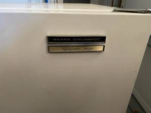 lot 268 image: Sears Goldspot Refrigerator